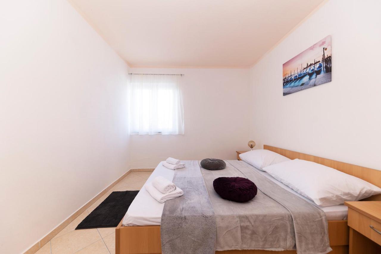 Apartments Seaside Bibinje Luaran gambar