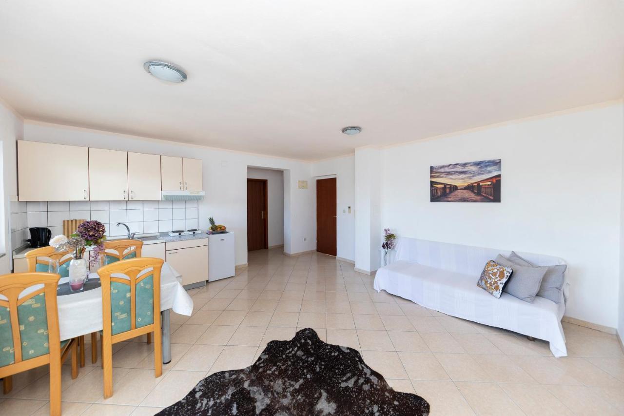 Apartments Seaside Bibinje Luaran gambar