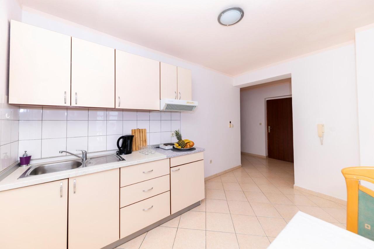 Apartments Seaside Bibinje Luaran gambar
